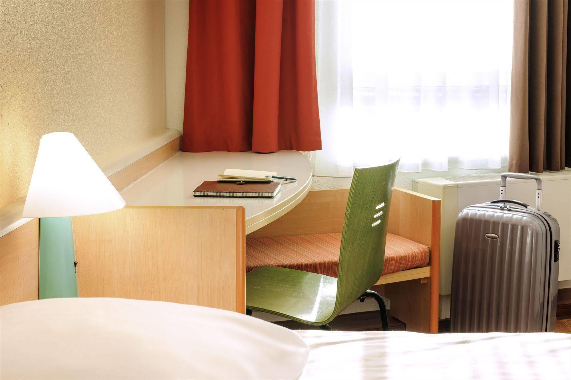 Hotel Ibis Angouleme Nord Champniers  Exterior foto
